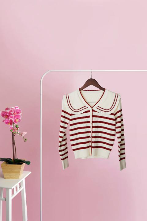 Foto model menggunakan produk Ayaka Striped Knit Sweater